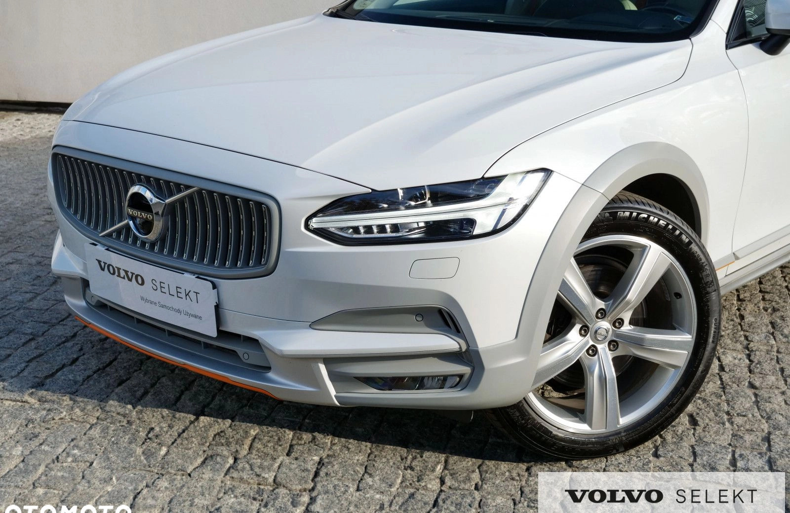 Volvo V90 Cross Country cena 152900 przebieg: 131120, rok produkcji 2018 z Gąbin małe 781